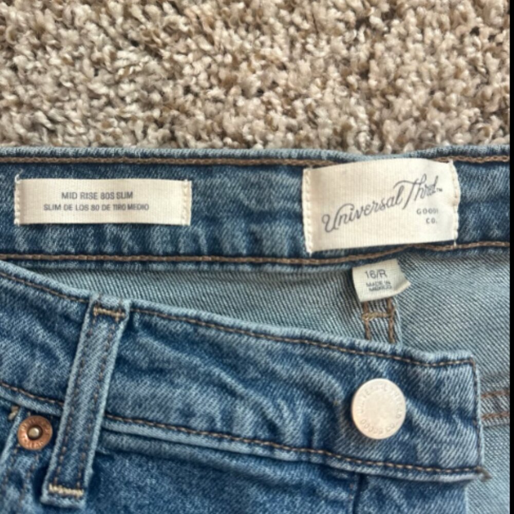 Universal Thread jeans - Picture 3 of 5